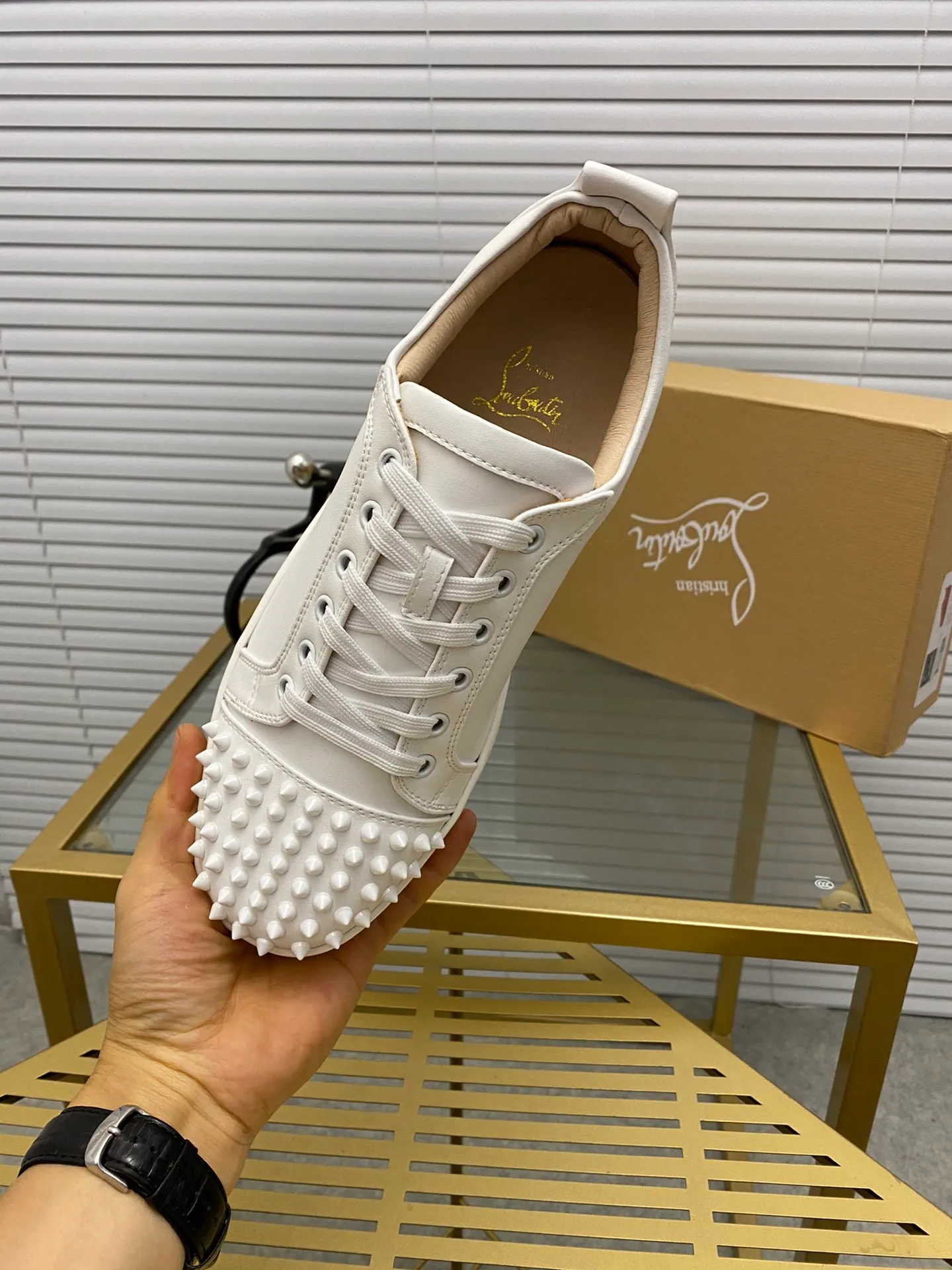 Ex-factory price 420. christian louboutin (CL red sole shoes) counter nail series, high-top casual sneakers for couples 📢 📢 📢 Exclusive hot style release 🎈🎈💪 Movable latex feet 👻 Finished outsole stitching line [satisfied] 😝Female 35-40# Male 38#-46, global supply😝 [Top version]: Original imported cowhide upper, top original leather lining, original molded TPU outsole, original 1:1 detail processing, original shoe last, large quantities in stock, rest assured as shown above